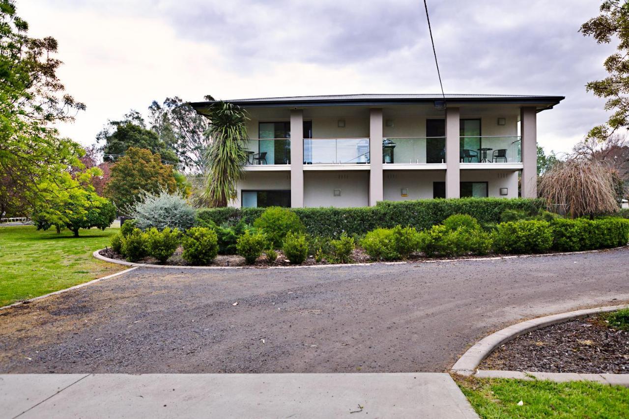 Apex Park Holiday Apartments Wangaratta Buitenkant foto